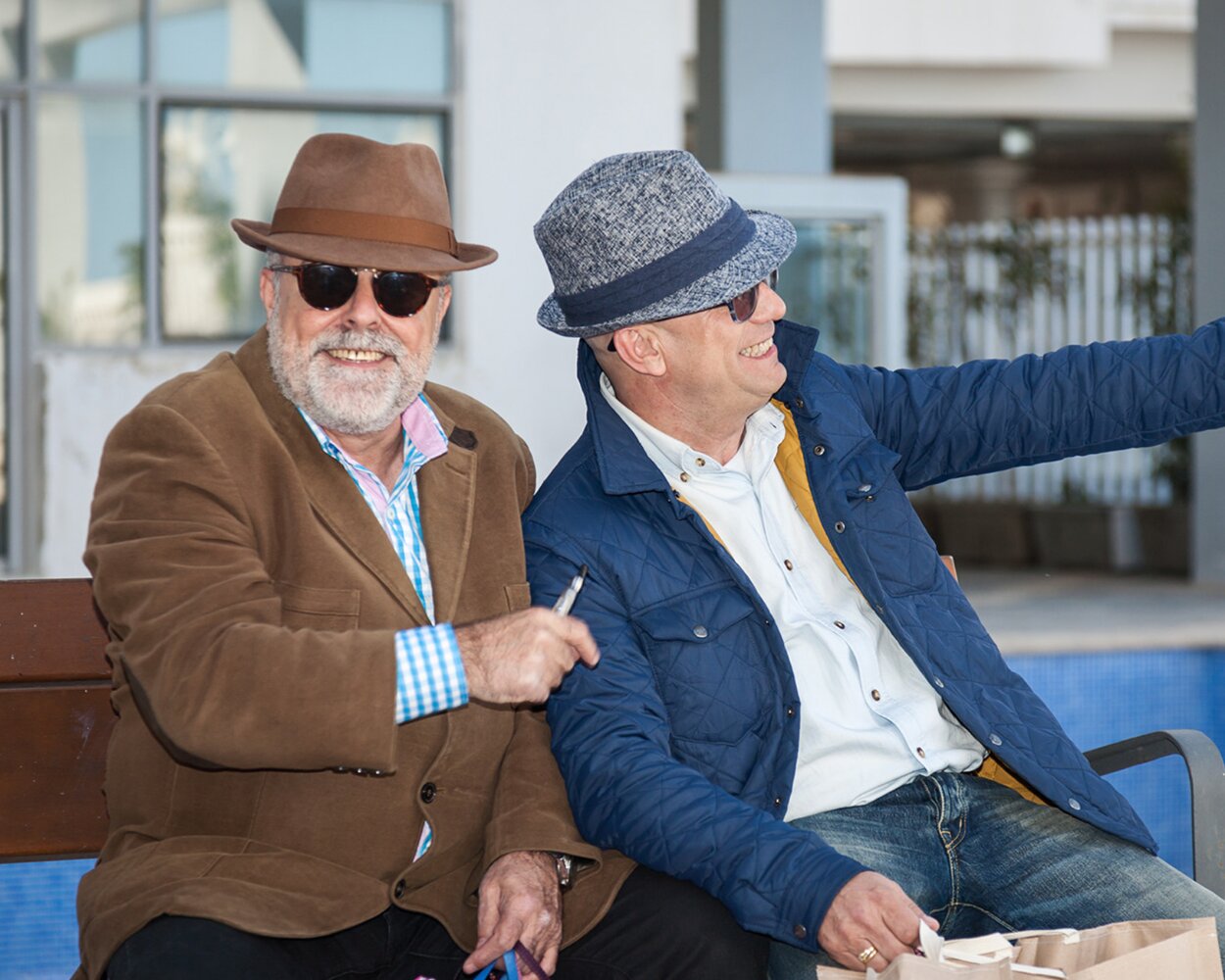 Old gays coming out to their families after they found each other